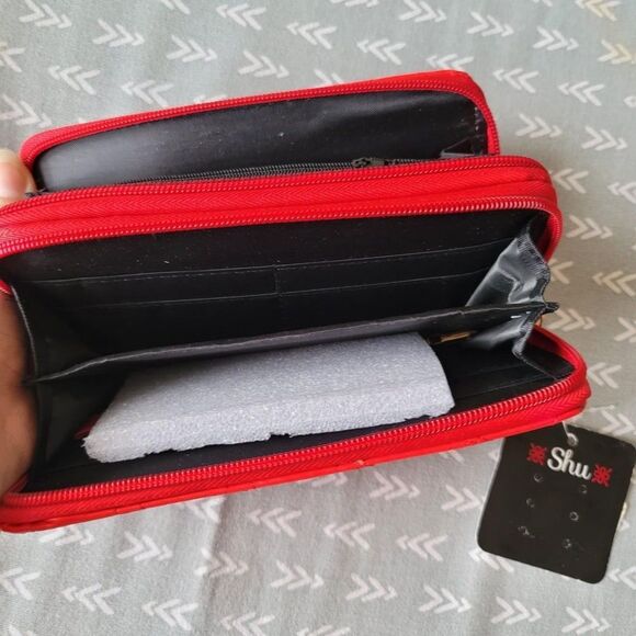 Shu, Chic Butterfly Quilted Red Wallet - OS - Picture 3 of 4